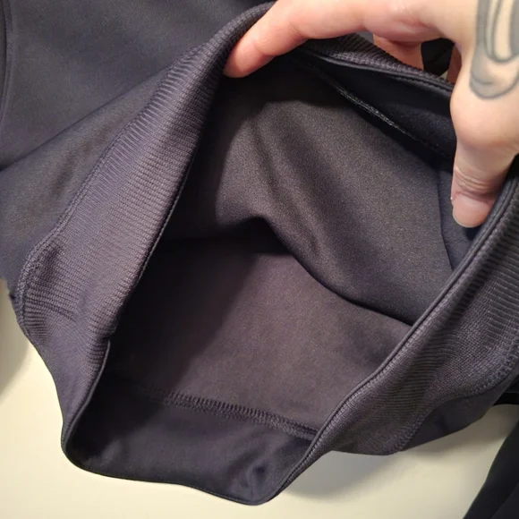 Adidas aeroready long sleeve cutout crop top, SMALL NWT - Picture 5 of 6